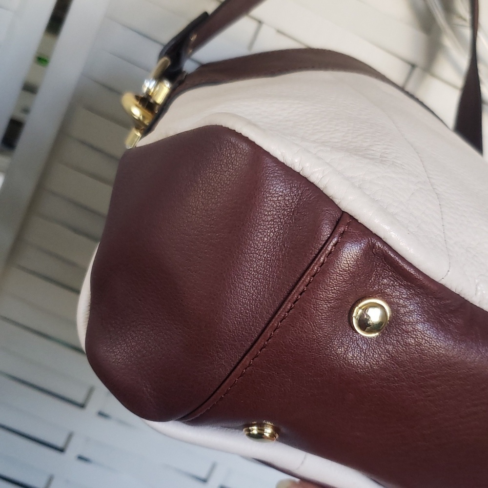 B. Makowsky Brown and Cream Shoulder Bag - Picture 6 of 8